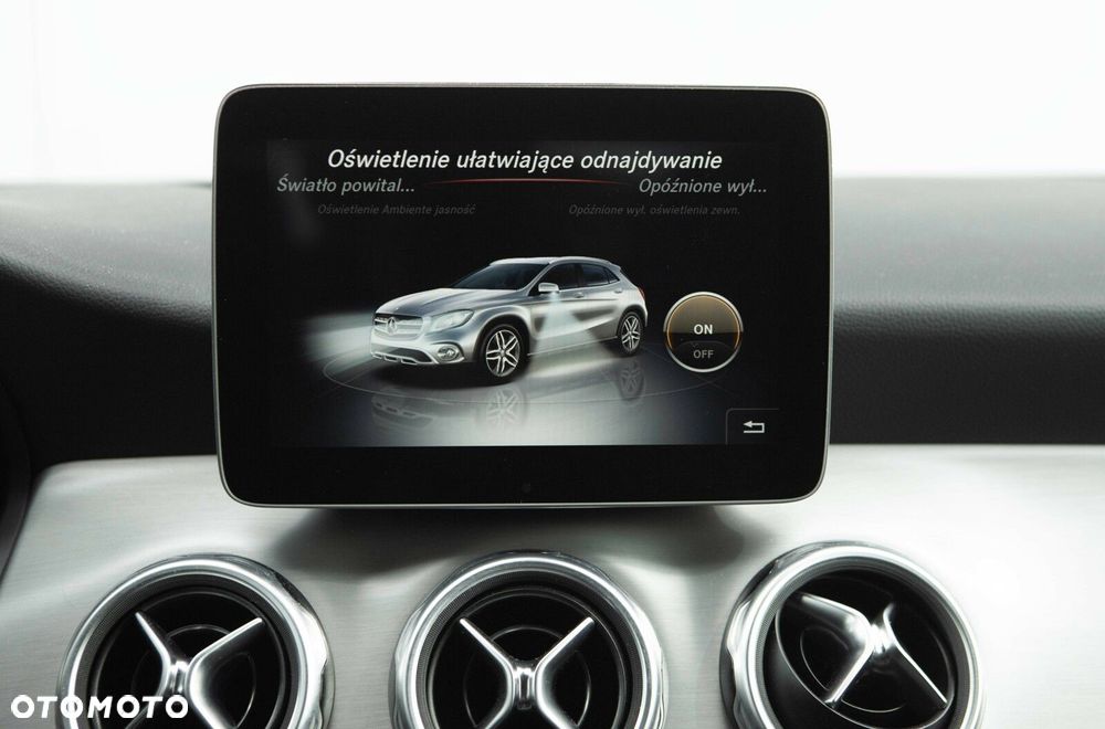 Mercedes-Benz GLA 220 4-Matic AMG Line - 30