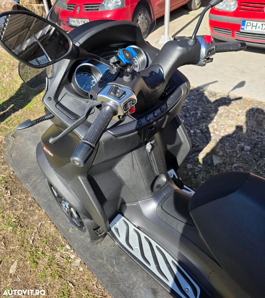 Piaggio MP3 500 Sport ABS - 2