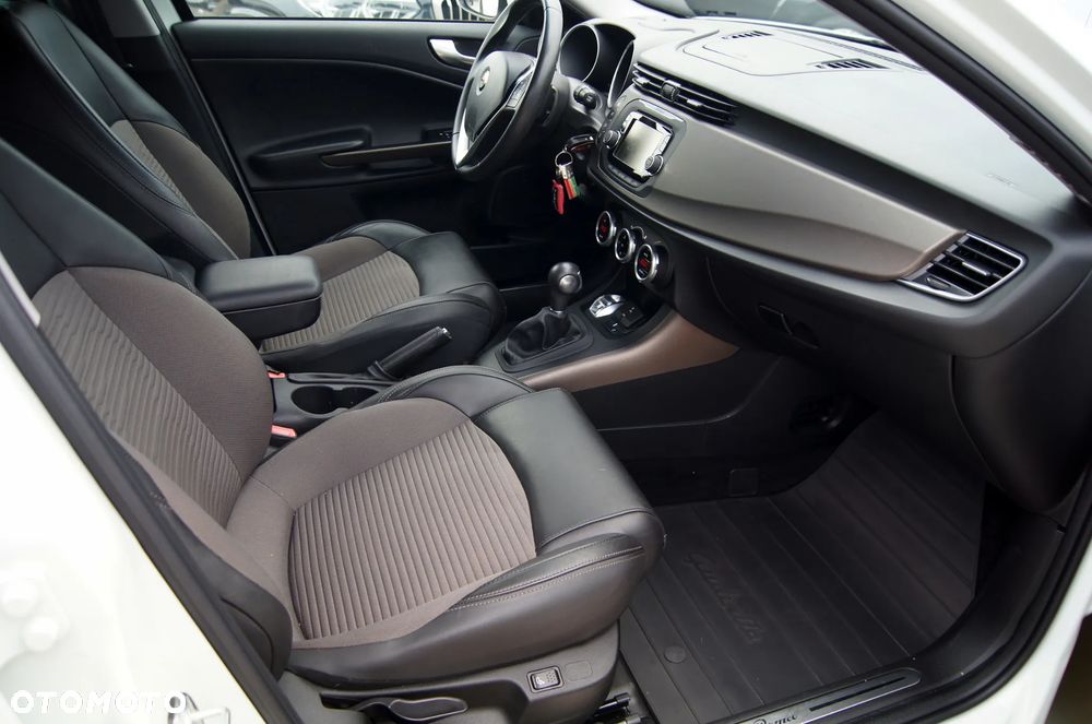 Alfa Romeo Giulietta 1.4 TB MultiAir Exclusive TCT - 15