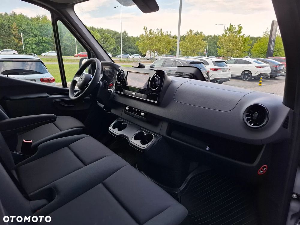 Mercedes-Benz Sprinter 317 CDI Furgon PRO Ekstra Długi 4325+mm - 18