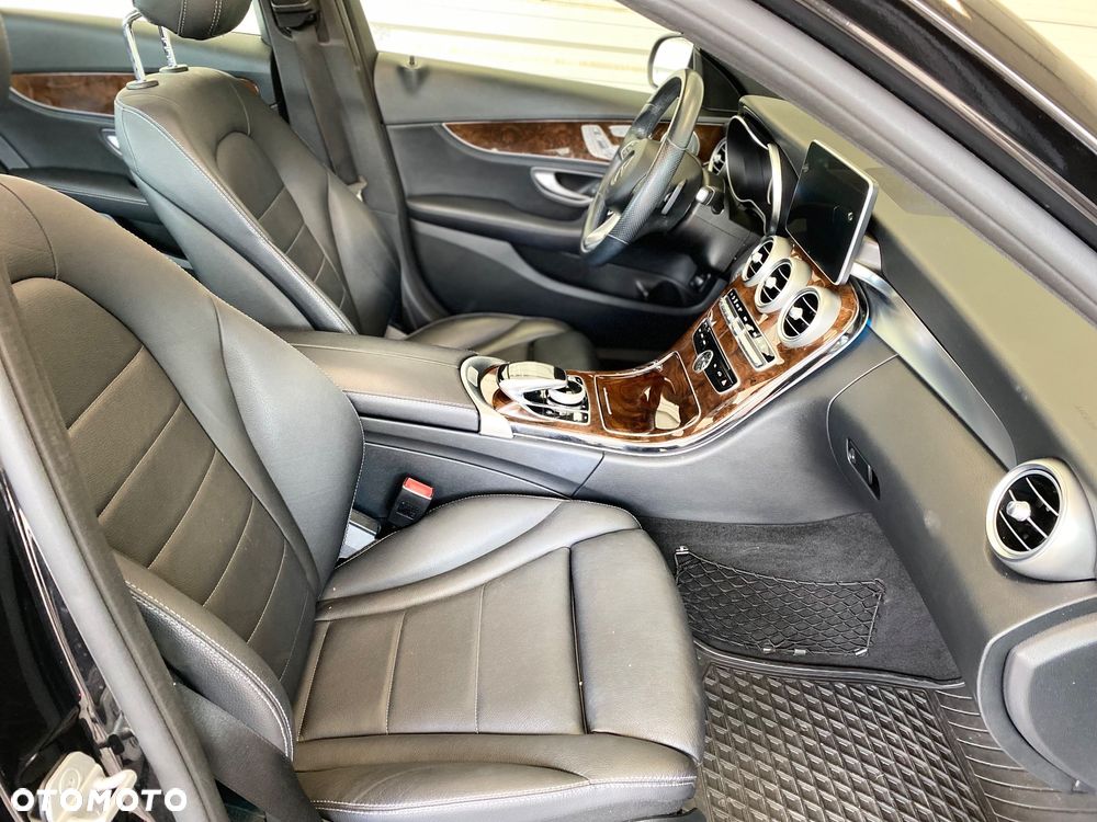Mercedes-Benz Klasa C 400 4Matic 7G-TRONIC AMG Line - 12