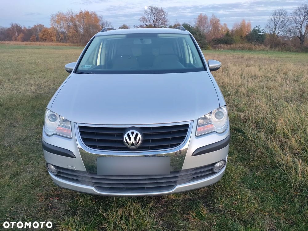 Volkswagen Touran 1.6 Conceptline - 3