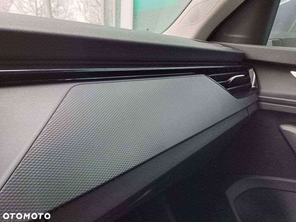 Skoda Kamiq 1.0 TSI Essence - 12
