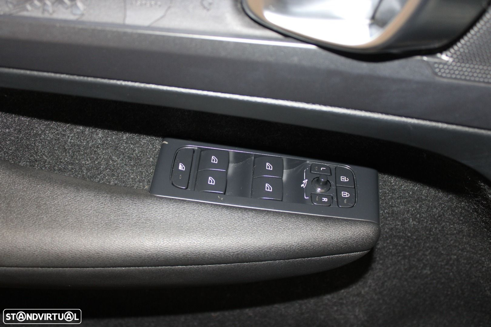 Volvo XC 40 2.0 D3 Geartronic - 19