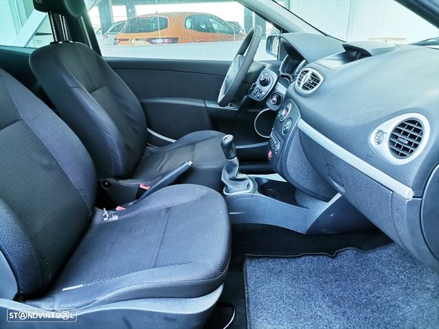 Renault Clio 1.2 16V Dynamique - 9