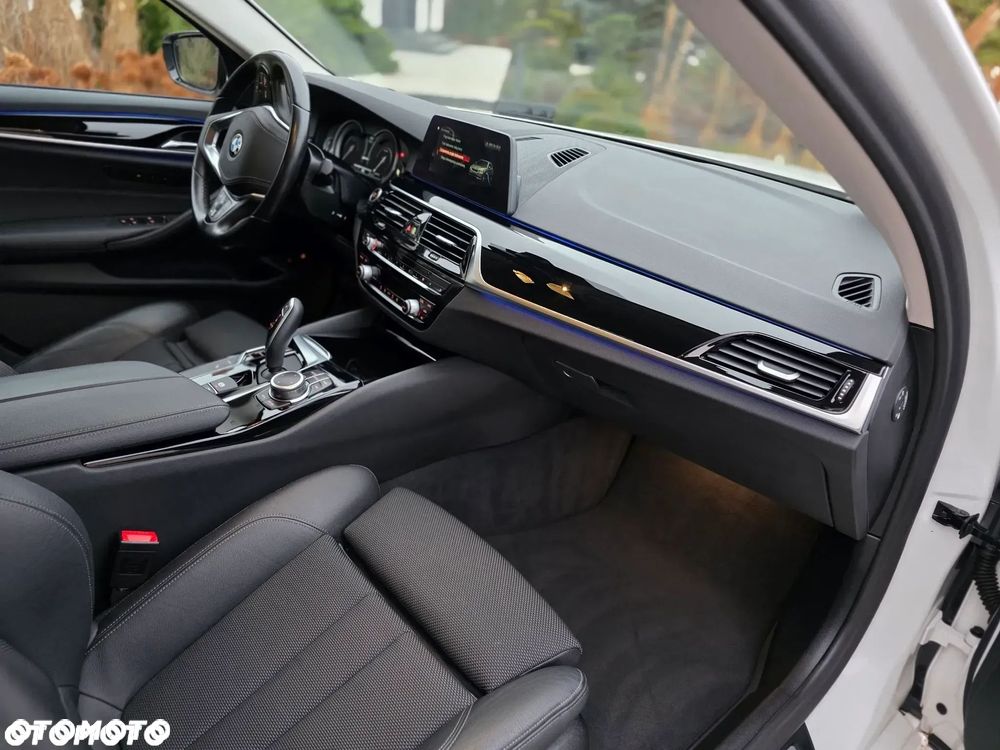 BMW Seria 5 530e iPerformance xDrive Sport Line sport - 21