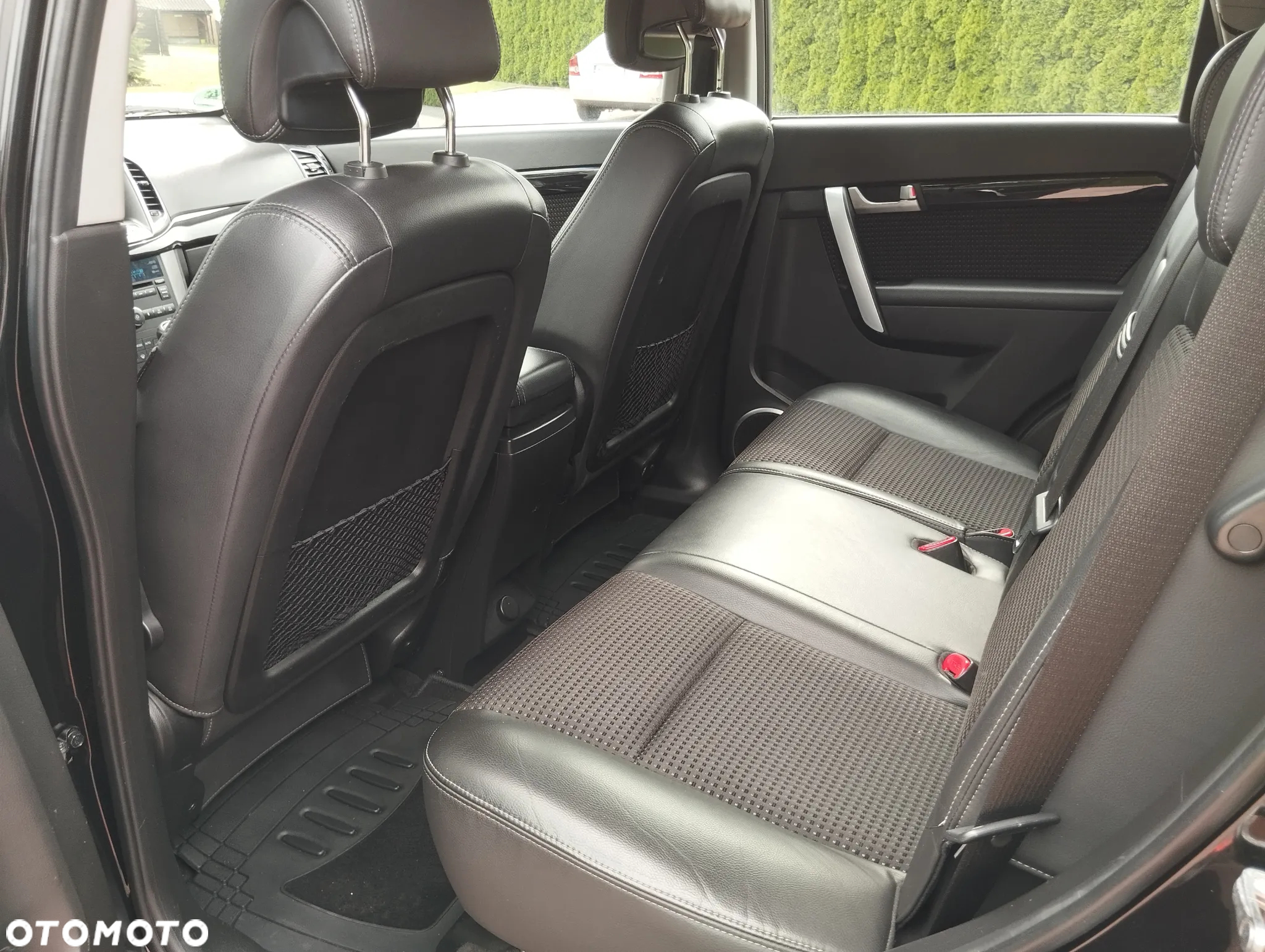 Chevrolet Captiva 2.4 AWD LT+ - 23