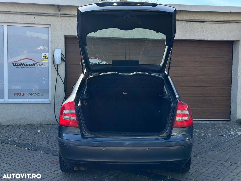 Skoda Octavia 2.0 TDI Ambiente Aut - 17