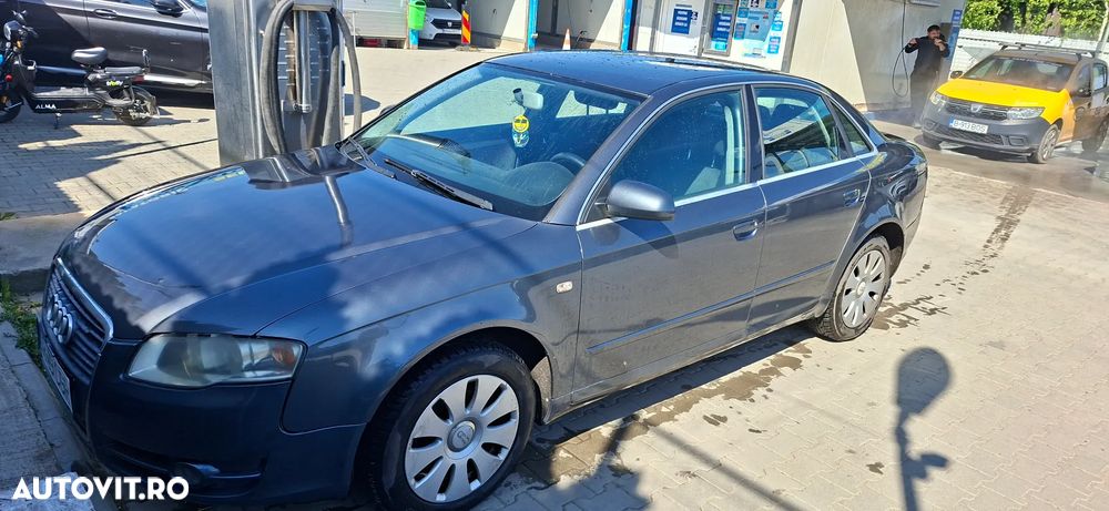 Audi A4 Limuzina - 1
