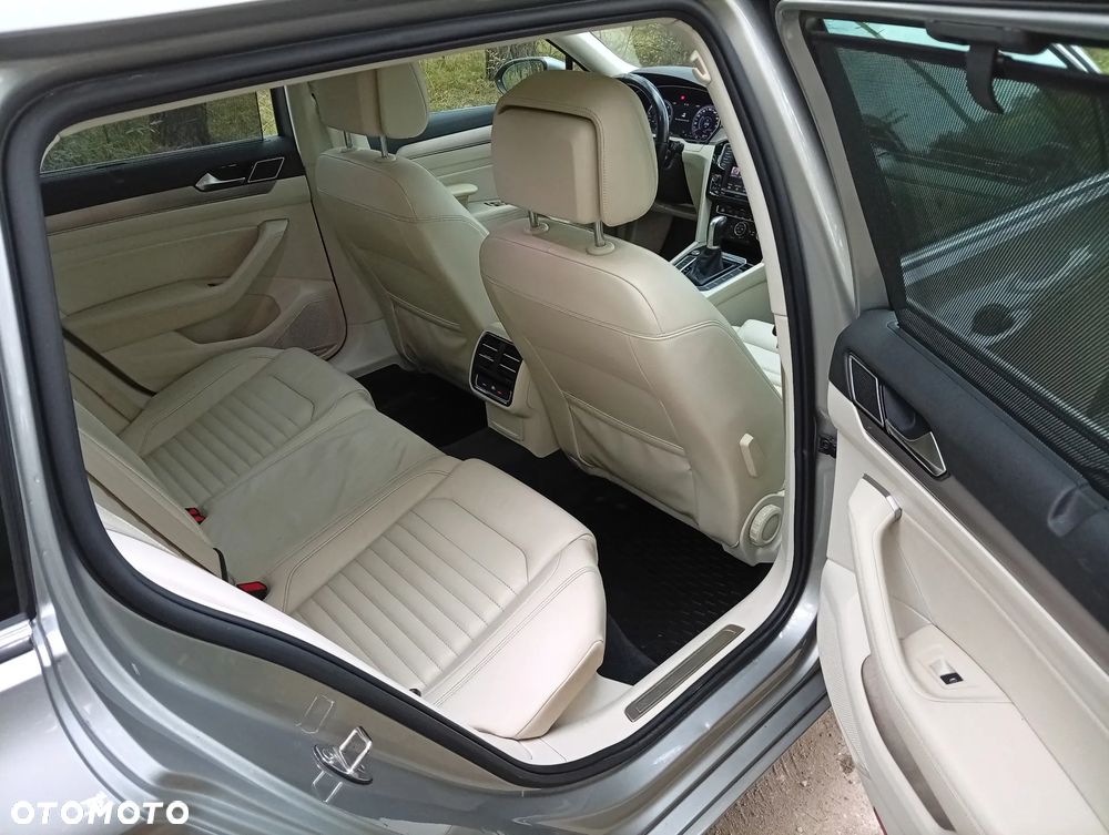 Volkswagen Passat - 5