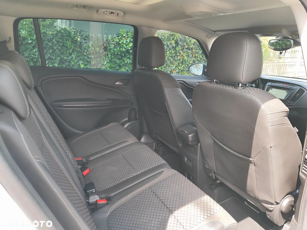 Opel Zafira Tourer 1.4 Turbo Automatik Business Edition - 16