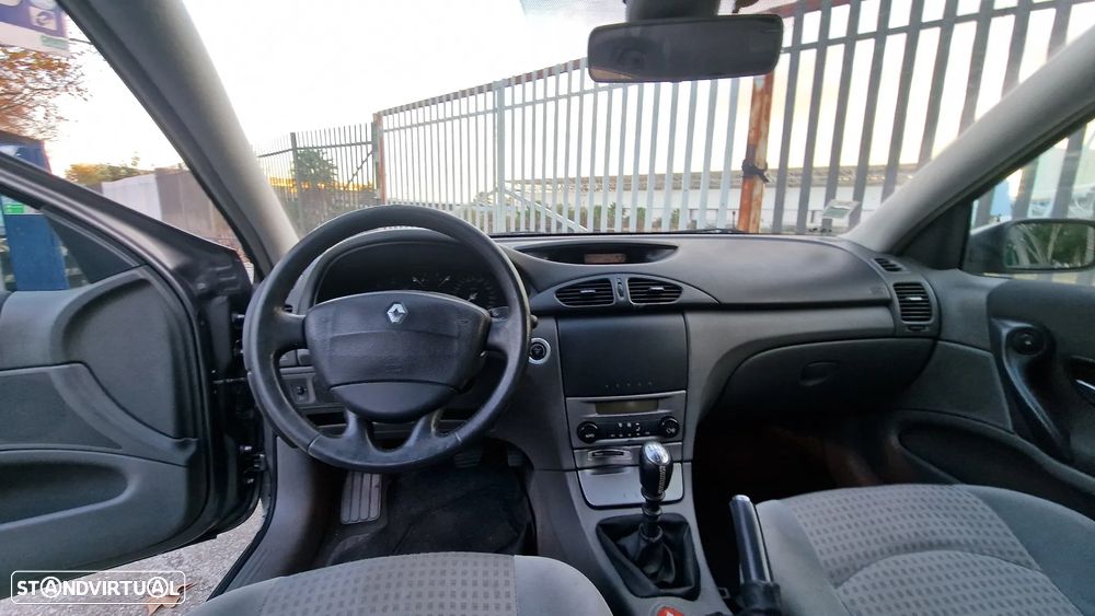 Renault Laguna Break 1.9 dCi Expression - 8