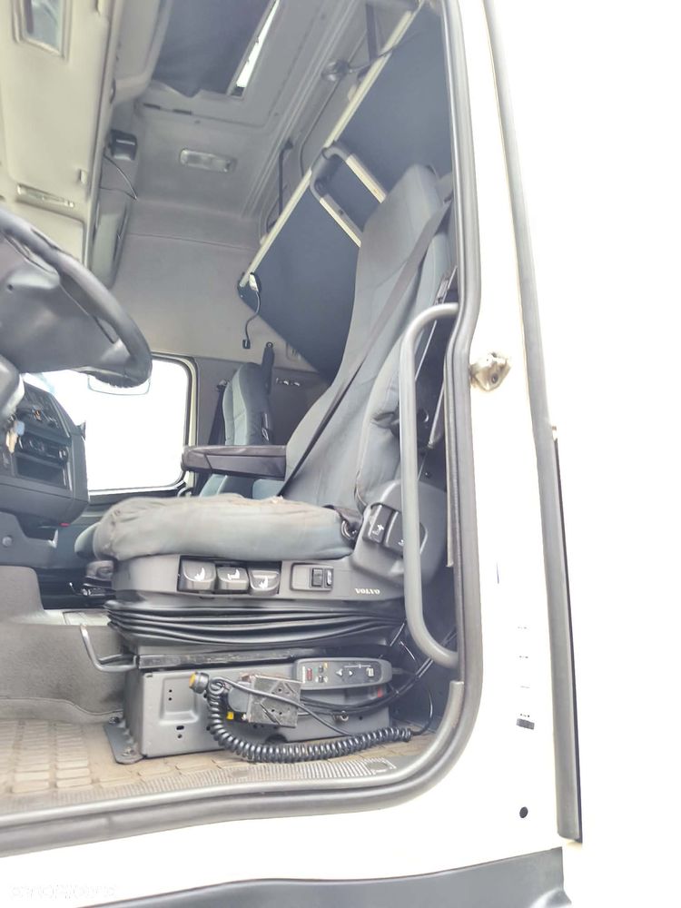 Volvo FH12 420 Standard Automat 2013 rok nowe opony - 14