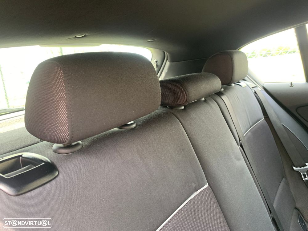 BMW 118 d Pack M - 23