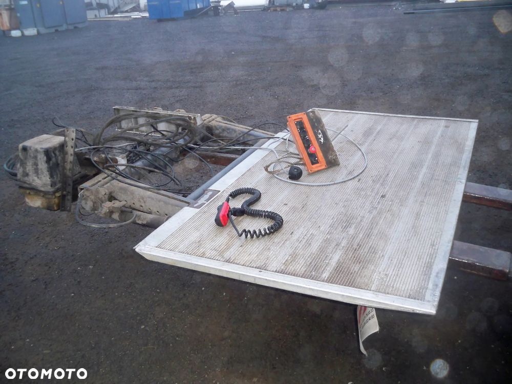 Winda załadowcza 12V - 2