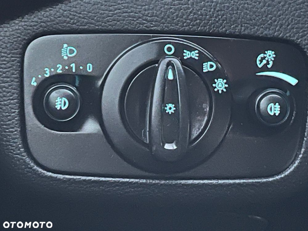 Ford Kuga 1.6 EcoBoost 2x4 Titanium - 21