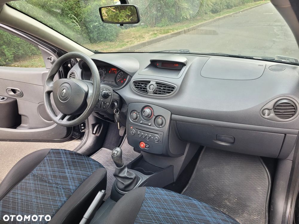 Renault Clio 1.2 16V Expression - 13