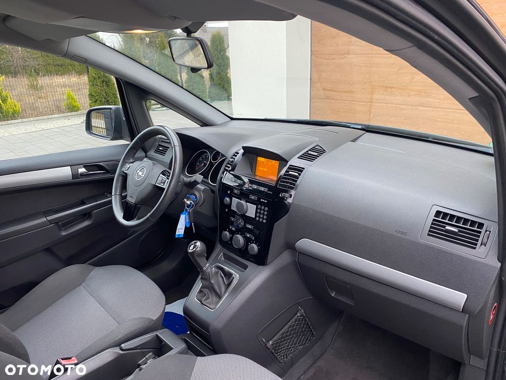Opel Zafira 1.8 Design Edition - 25