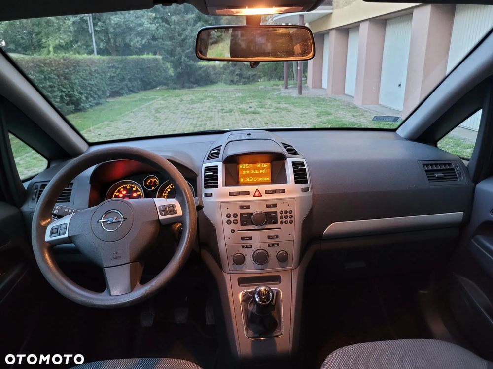 Opel Zafira 1.8 Essentia - 8