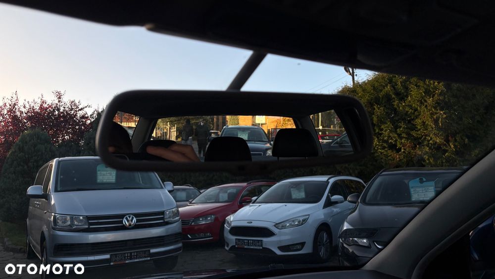 Volkswagen Passat 1.9 TDI Exclusive - 25