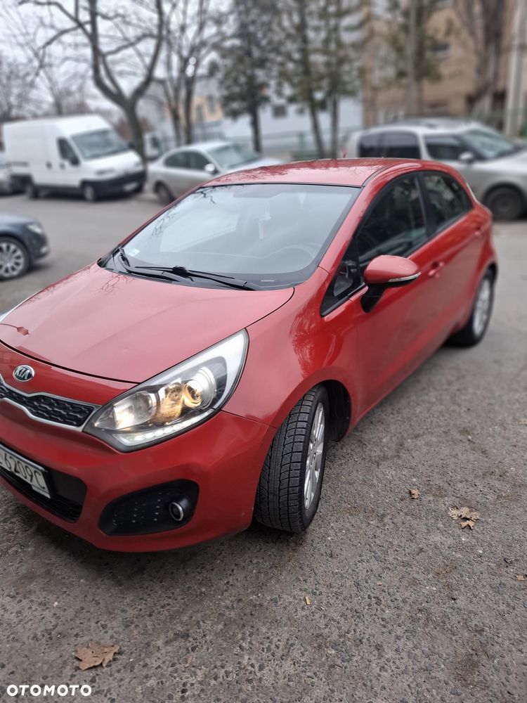 Kia Rio - 10