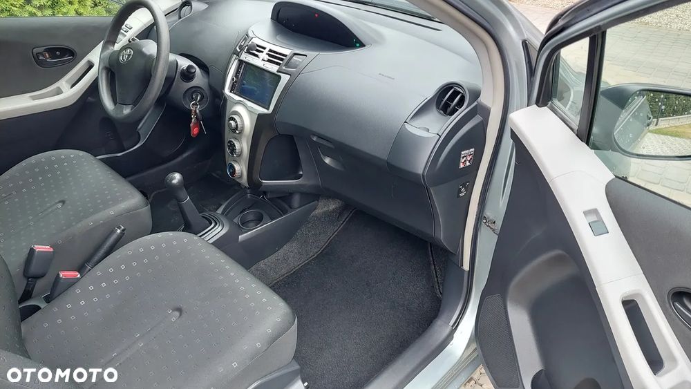Toyota Yaris - 9