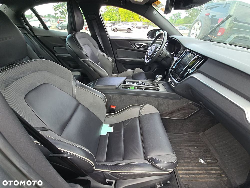 Volvo S60 T6 AWD R-Design - 7