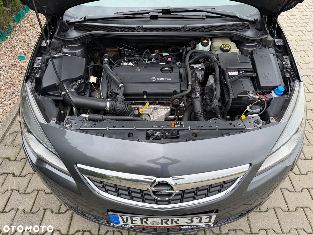 Opel Astra 1.6 Turbo Cosmo - 20