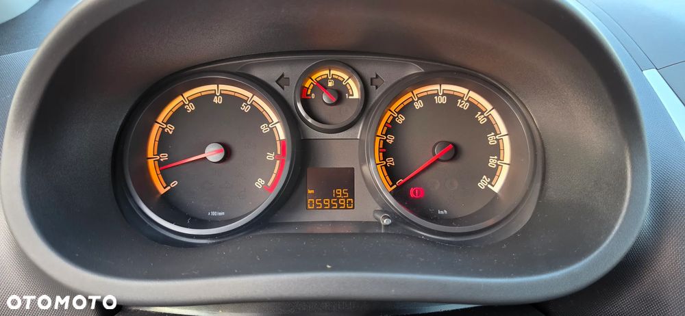 Opel Corsa 1.2 16V Edition / Active - 12