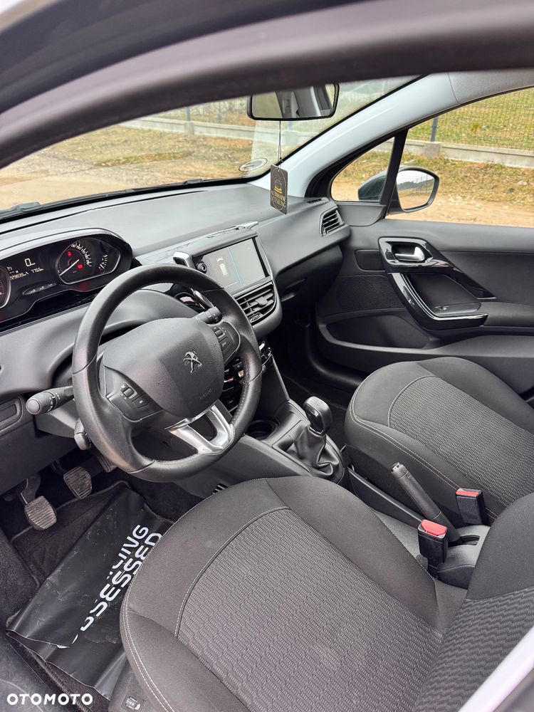 Peugeot 208 Blue-HDi 100 Stop&Start Style - 5