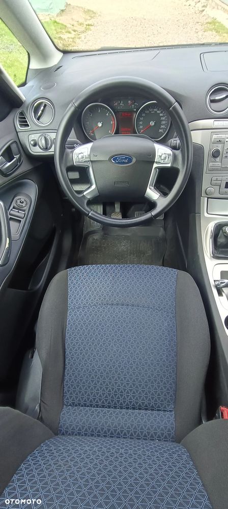 Ford S-Max - 9