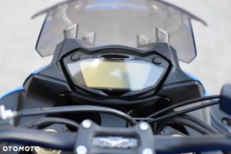 Suzuki GSX 1000 - 35