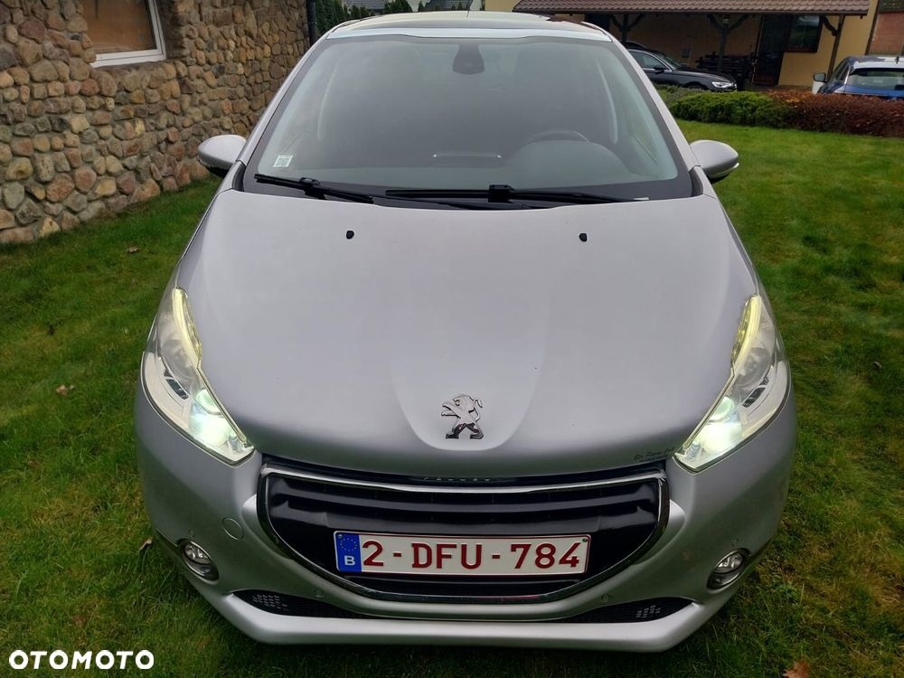 Peugeot 208 - 4