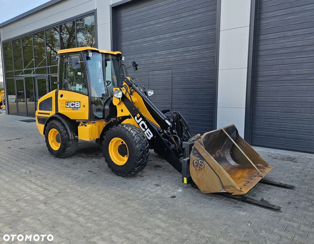 JCB 407 AGRI 2022r - 1