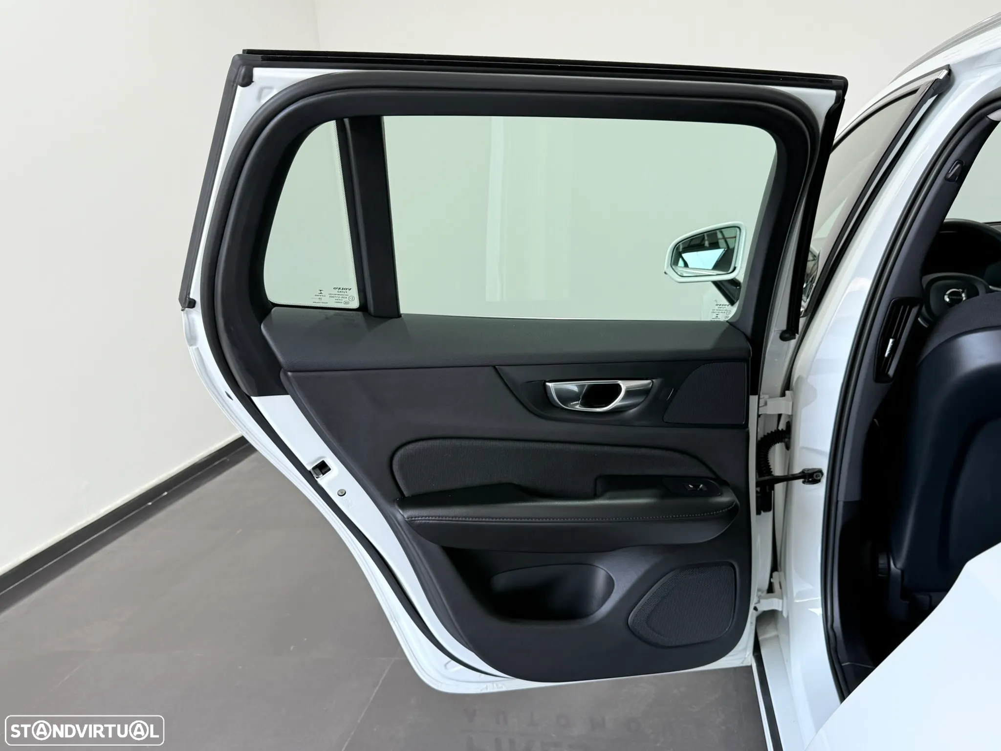 Volvo V60 2.0 T6 AWD TE Inscription Expression - 39