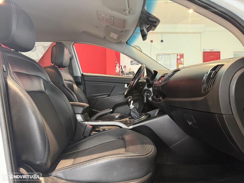 Kia Sportage 1.7 CRDI ISG More Edition - 11