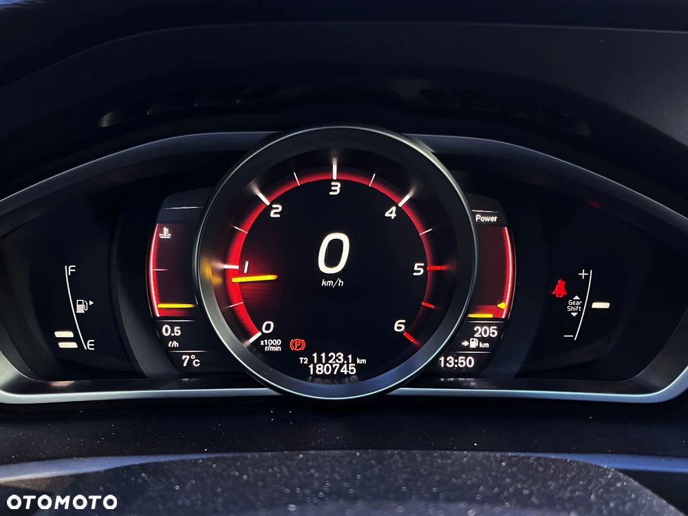 Volvo V40 D2 RDesign - 9