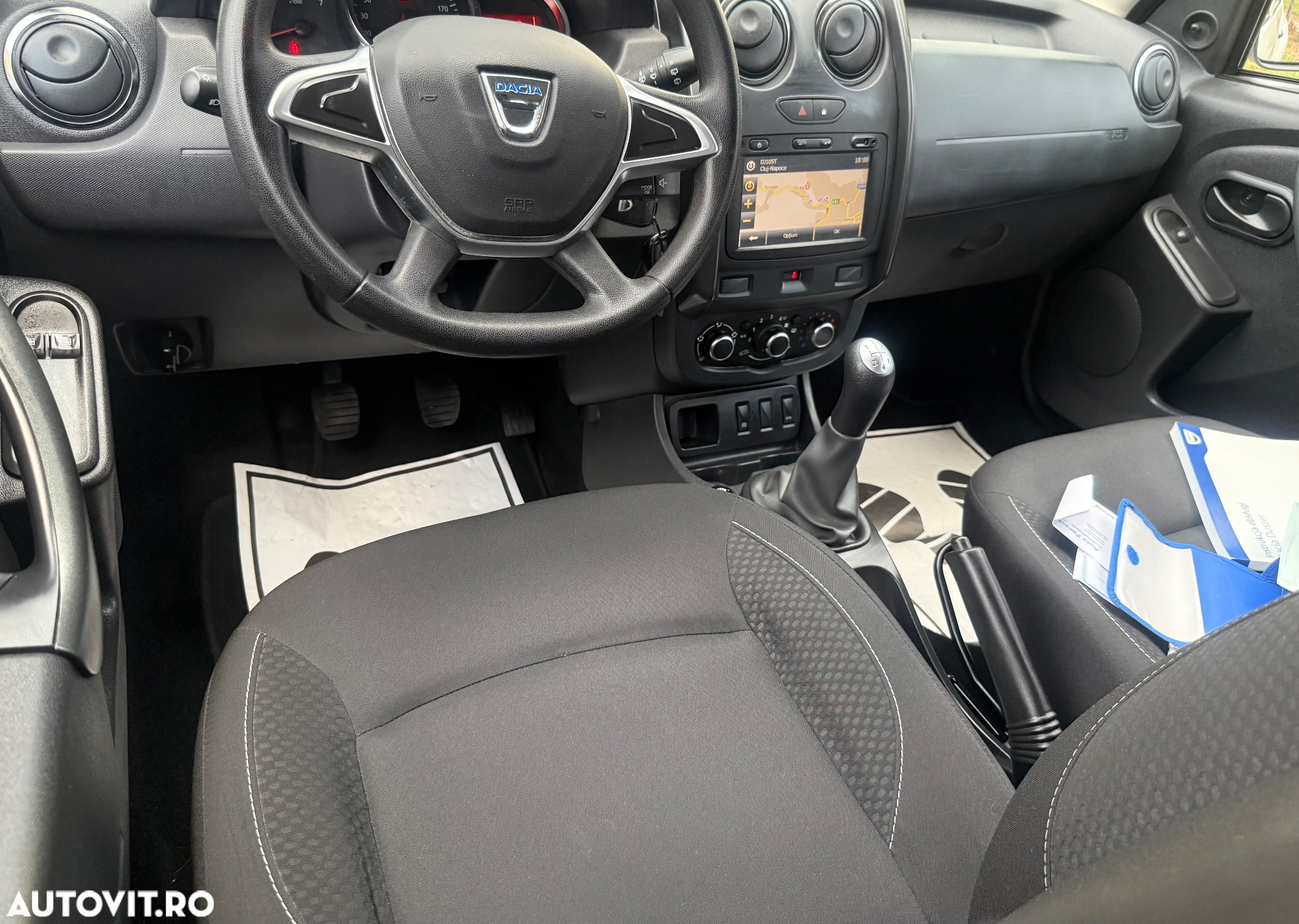 Dacia Duster SCe 115 2WD Essential - 35