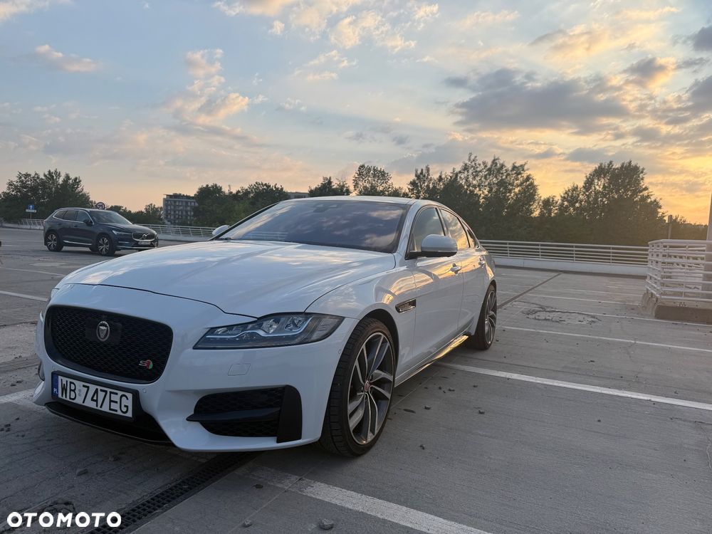 Jaguar XF 3.0 V6 AWD S - 2