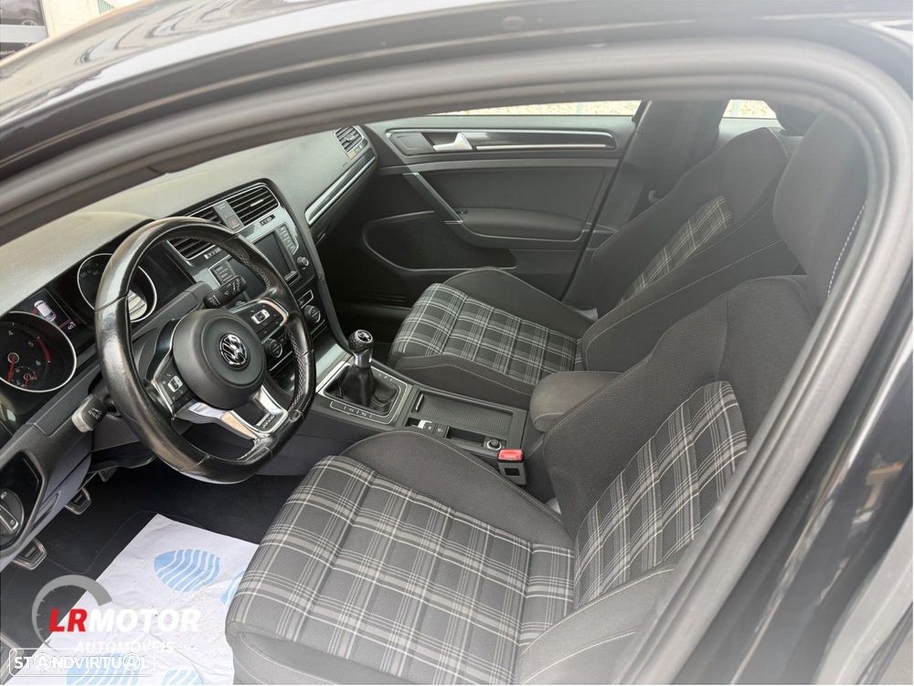 VW Golf 2.0 TDI GTD - 8