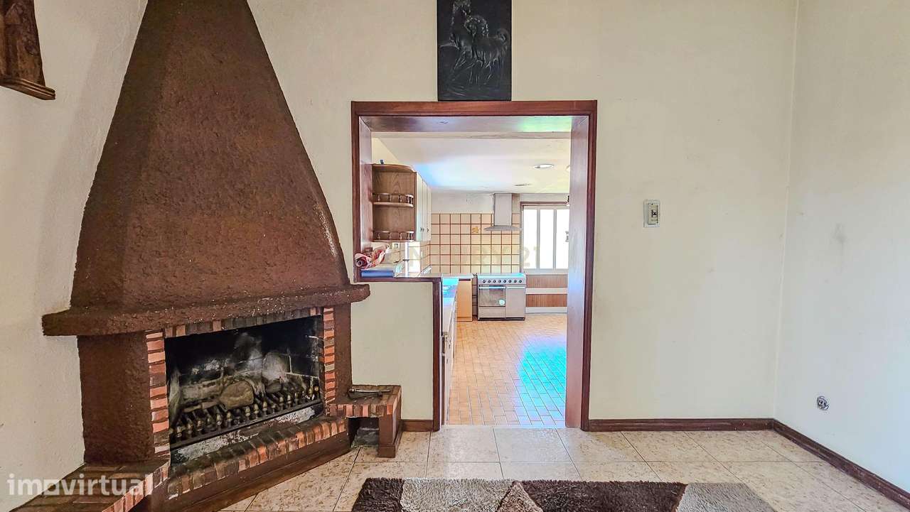 Moradia T3 Isolada de 2 Pisos com Terreno de 3.250 m² | Gondim, Castêl - Grande imagem: 5/21