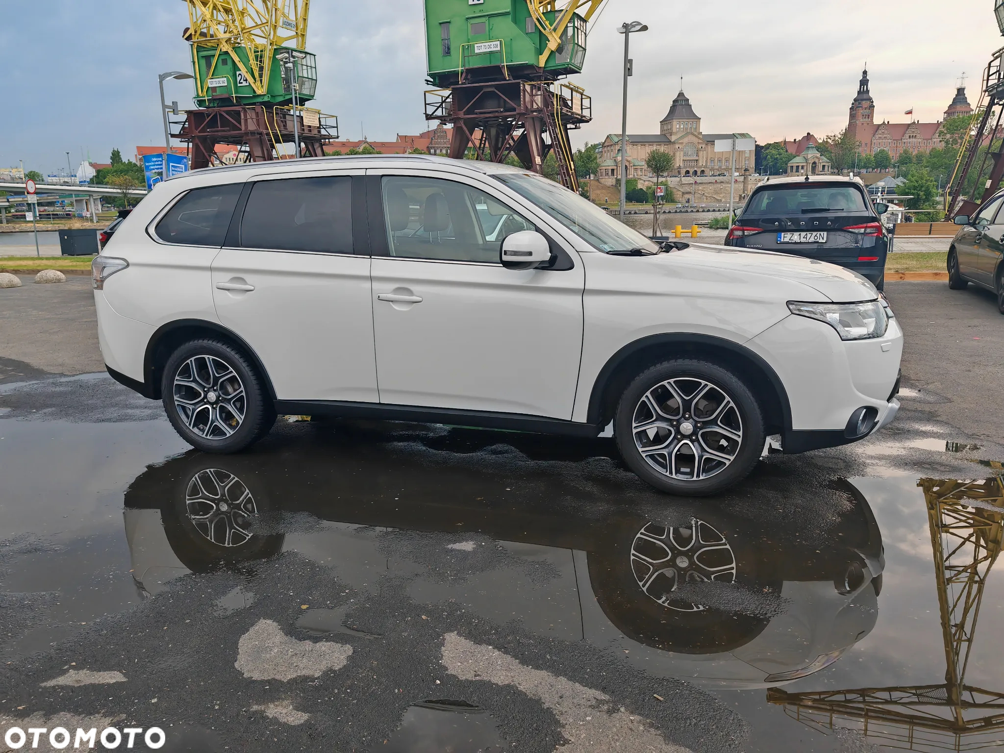 Mitsubishi Outlander 2.0 Instyle + 4WD CVT - 4