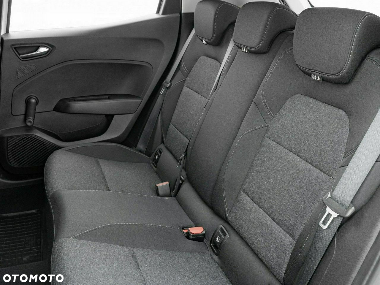 Renault Clio 1.0 TCe Equilibre - 27
