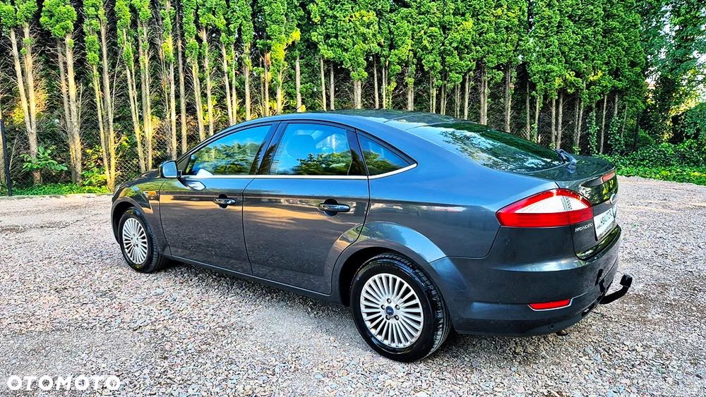 Ford Mondeo 2.0 Ghia X100 / X - 21