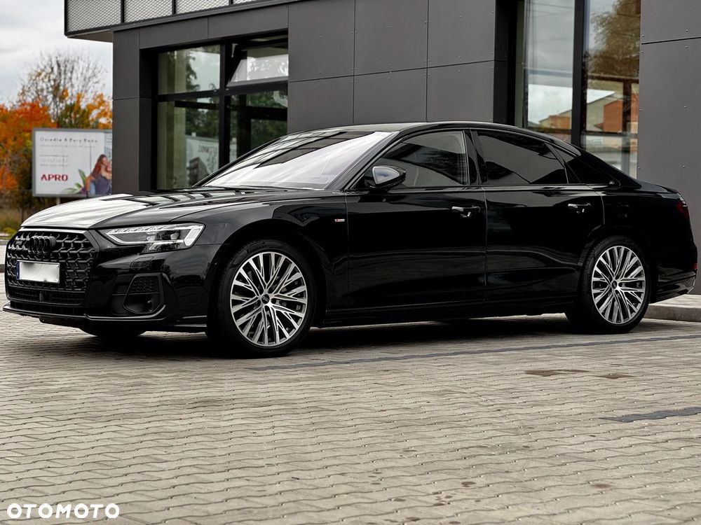 Audi A8 - 8