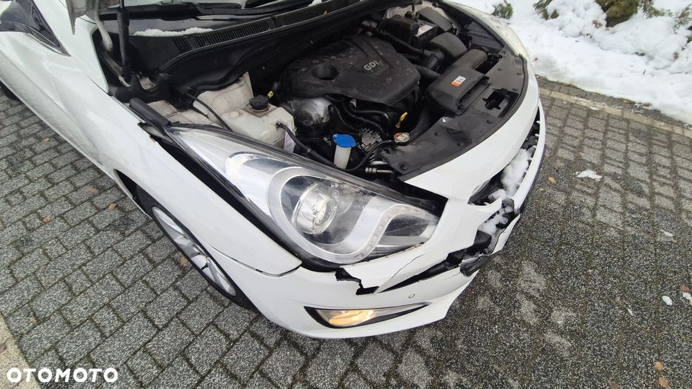 Hyundai i40 Kombi 1.7 CRDi DCT Style - 12