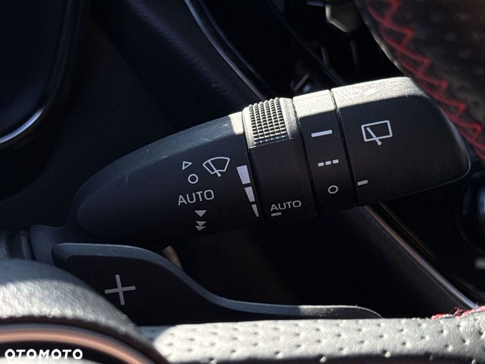 Toyota Corolla 2.0 Hybrid GR Sport Dynamic - 19