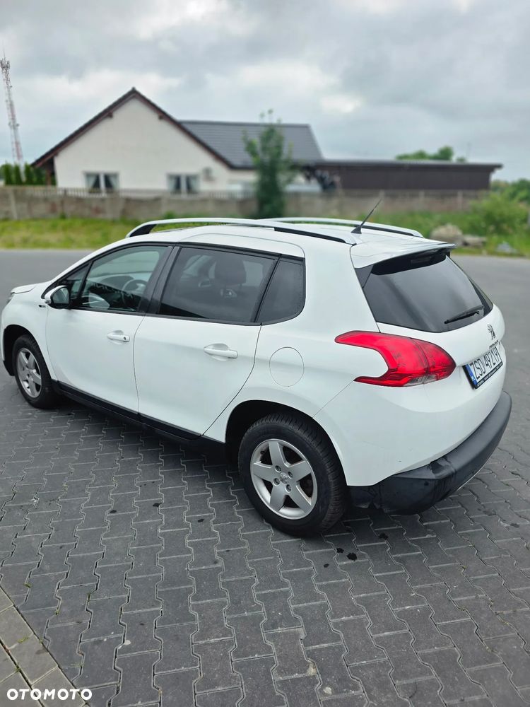 Peugeot 2008 1.2 Pure Tech Style - 5