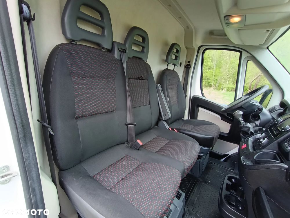 Peugeot Boxer 2.0 diesel 163kM, manual, końcówka 2016roku, WEBASTO, HAK, UDOKUMENTOWANY NIEWIELKI PRZEBIEG! 100% ORGINALNY LAKIER! AUTO SPRAWNE !! - 28