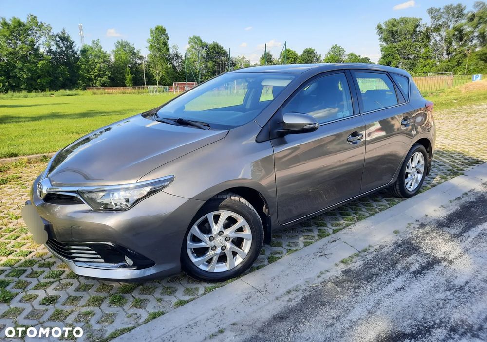 Toyota Auris 1.6 Premium - 25